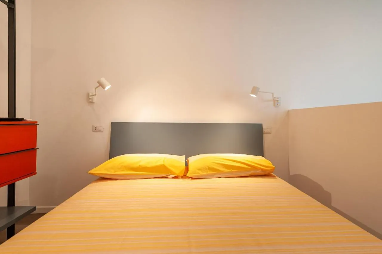 Lemon'S Apartment Elmas 0*,  Italy